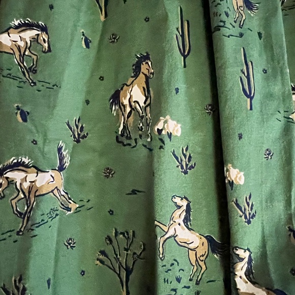 Collectif Green Horse & Cactus Full
Circle Skirt NWOT - Picture 7 of 7